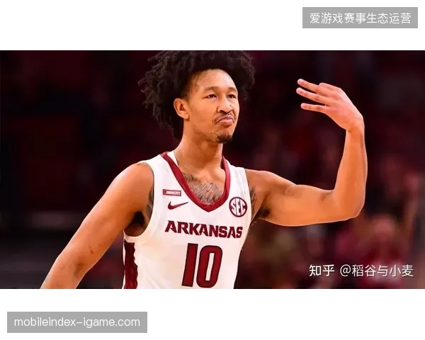 密歇根大学的玛拉凭借其身高和护筐能力，成为本届国际球员中的佼佼者